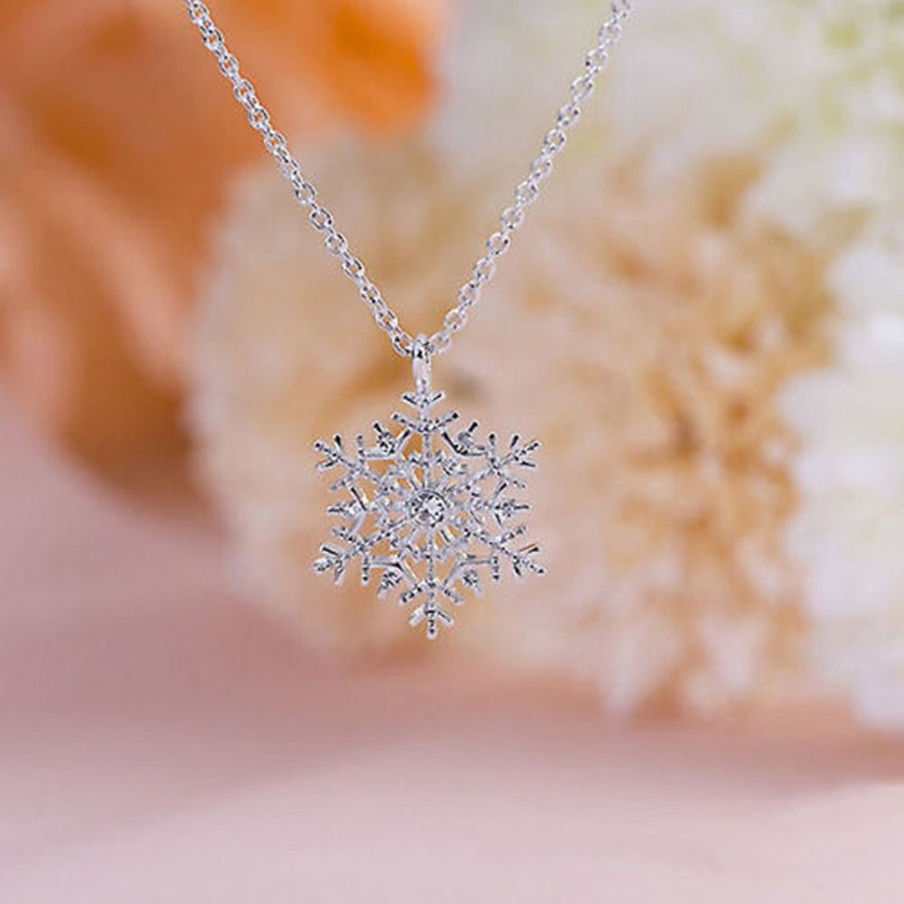 Fashion Frozen Snowflake Shiny Rhinestone Pendant Chain Necklace Christmas Gift Image 3