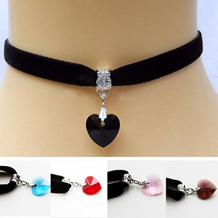 Retro Gothic Handmade Shiny Love Heart Rhinestone Pendant Choker Short Necklace Image 1