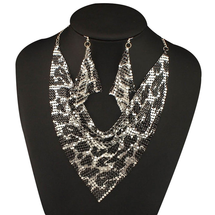 2Pcs Women Triangular Scarf Sequins Charm Statement Bib Necklace Earrings Image 4