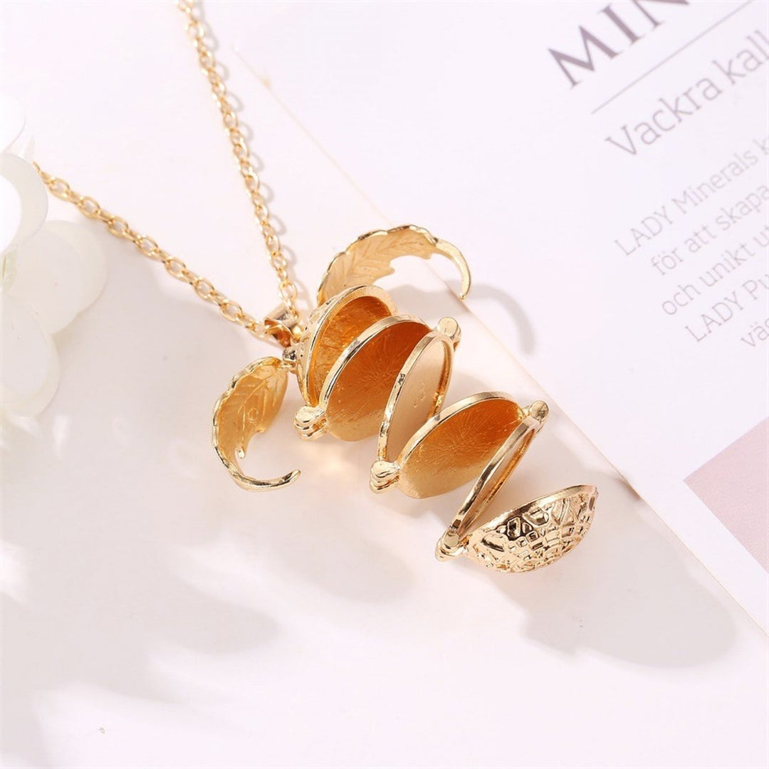 Creative Retro Multilayer Wing Round 4 Photos Pictures Box Locket Necklace Gift Image 9