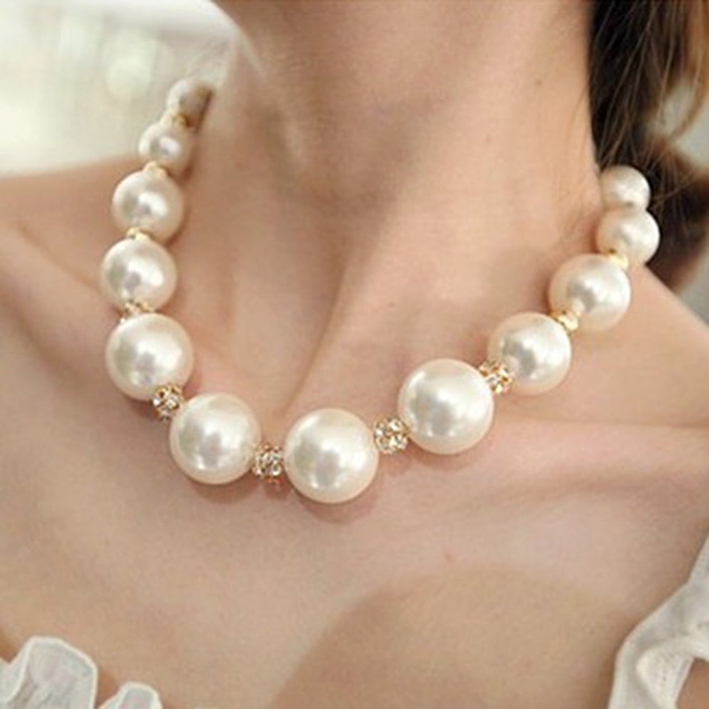 Faux Pearl Rhinestone Women Necklace Alloy Round Short Type Necklace for Valentine Day Image 2