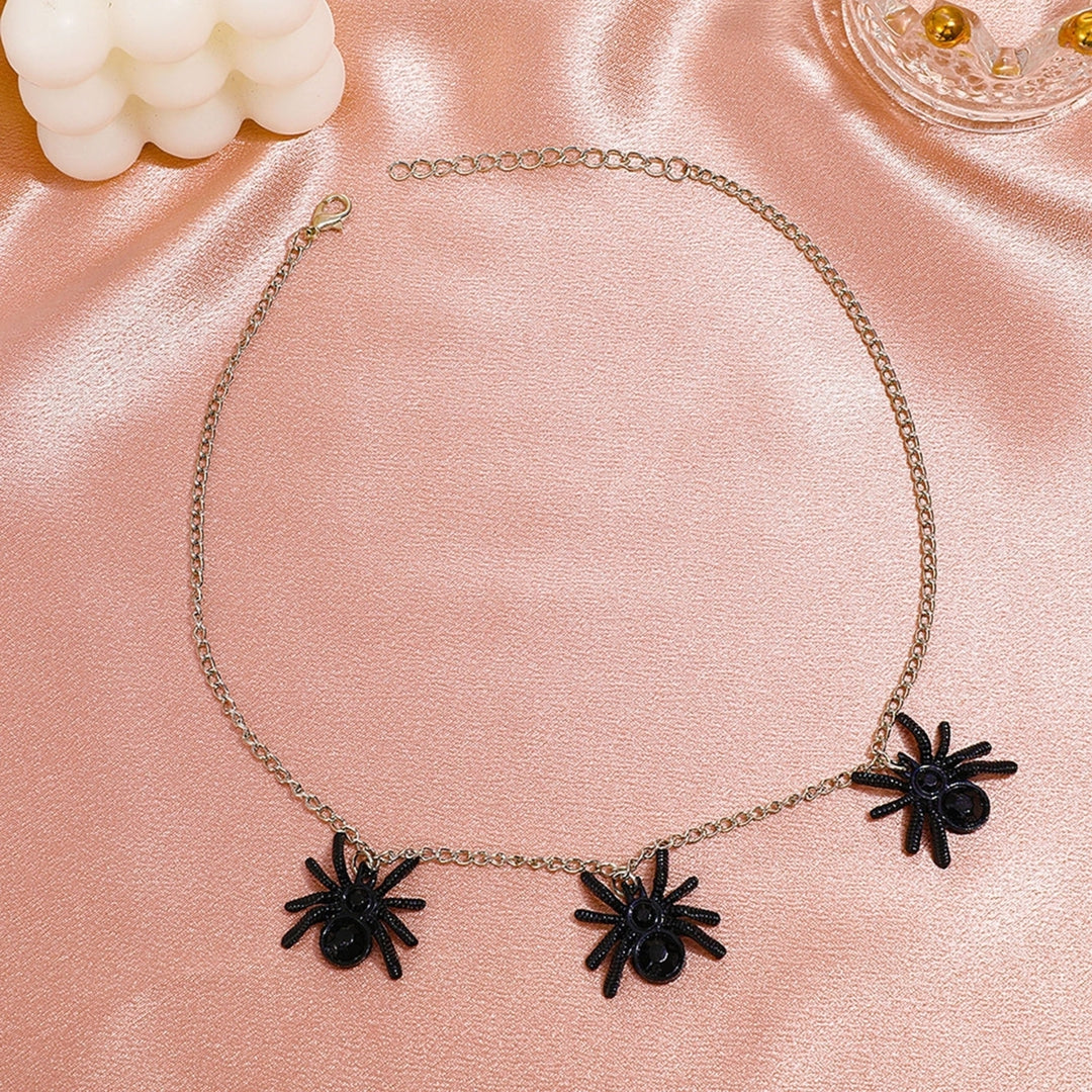 Three Spider-Shaped Pendants Women Necklace Classic Alloy Exaggerated Gothic Halloween Necklace Party Jewelry Image 4