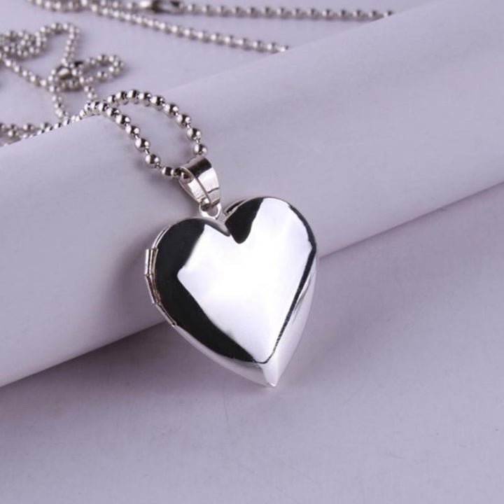 Photo Necklace Smooth Romantic Love Memorial Locket Necklace for Anniversary Image 7