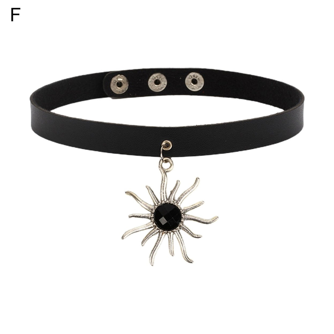 Women Choker Heart Hip Hop Faux Leather Exaggerated Rivets Collar Choker for Daily Wear Image 1