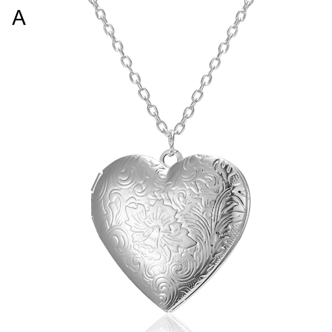 Couple Necklace Carved Design Metal Chain Gift Heart-shaped Photo Frame Pendant Necklace Jewelry Accessories Image 2