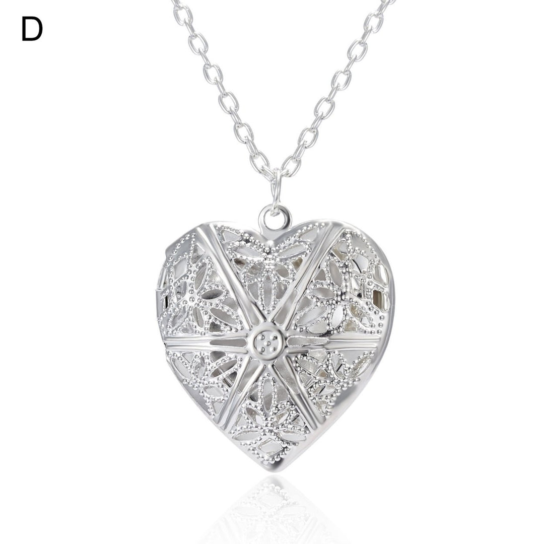 Couple Necklace Carved Design Metal Chain Gift Heart-shaped Photo Frame Pendant Necklace Jewelry Accessories Image 1