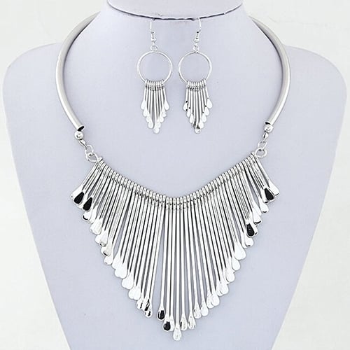 Womens Fashion Luxury Tassel Pendant Choker Necklace Hook Earrings Jewelry Set Image 4