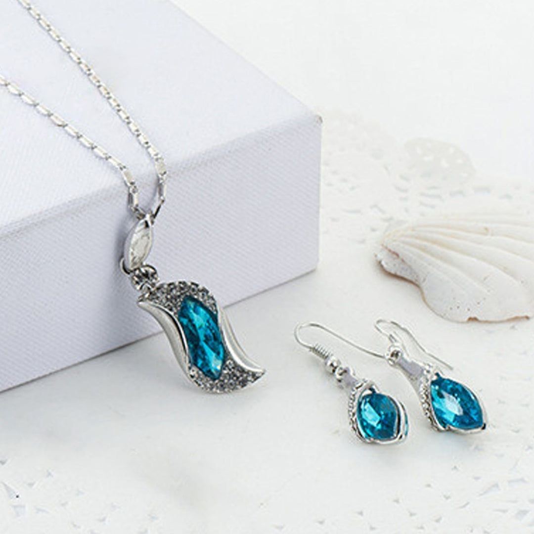 2Pcs Exquisite Workmanship Noble Necklace Earrings Set Beautiful Shining Faux Crystal Pendant Necklace Hook Earrings Image 1