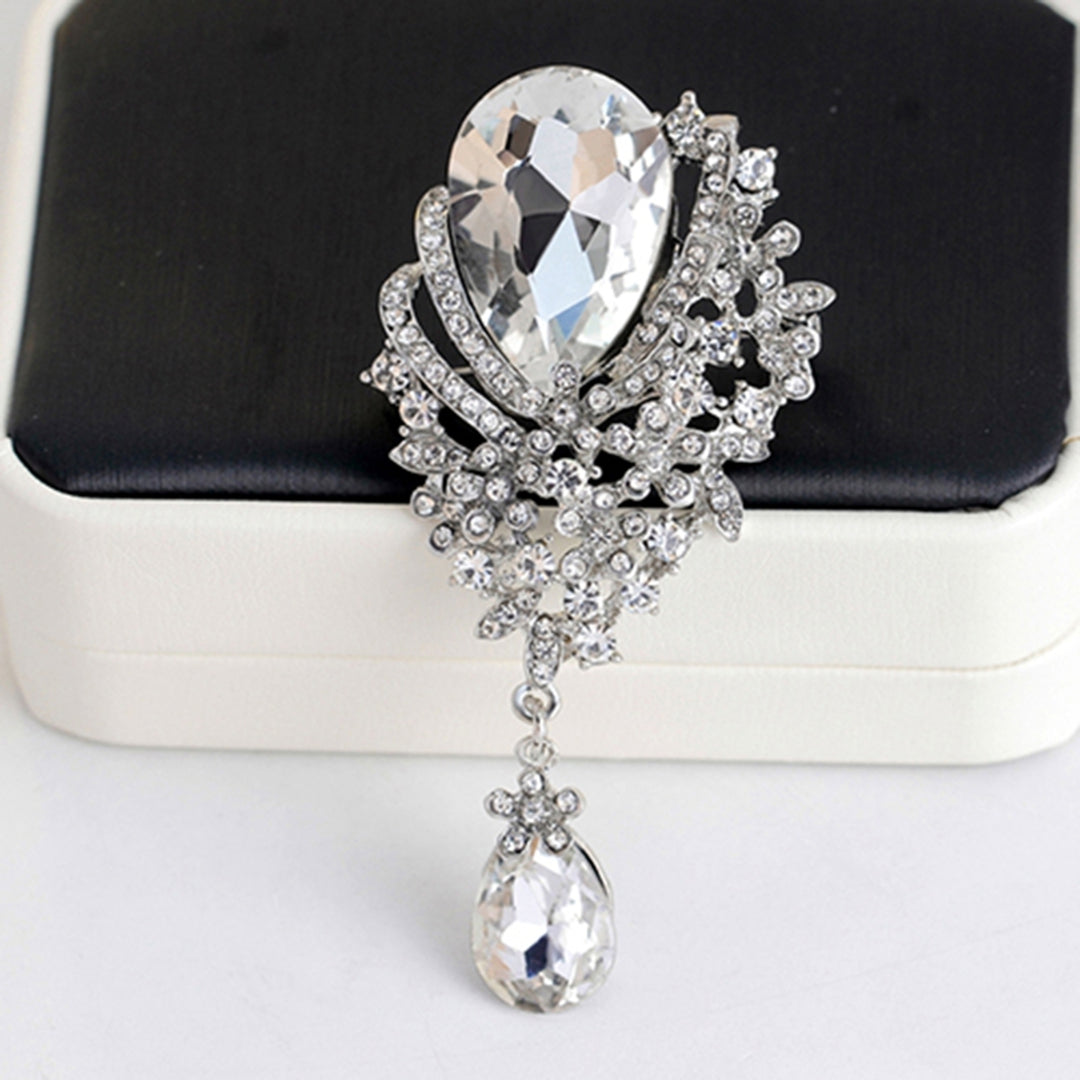 Brooch Pin Big Rhinestone Hollow Design Alloy Engagement Jewelry Brooch for Women Image 1