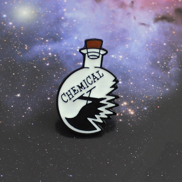 Creative Unisex Laboratory Experiment Chemical Bottle Enamel Jewelry Brooch Pin Image 4