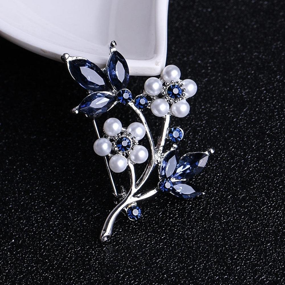 Women Faux Pearl Rhinestone Petals Flowers Brooch Pin Jewelry Clothing Accessory Image 3