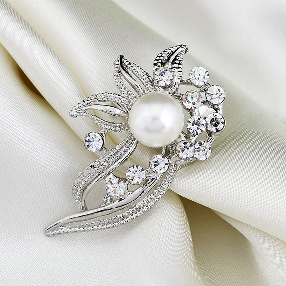 Elegant Rhinestone Imitation Pearl Dragonfly Flower Wedding Lady Brooch Pin Gift Image 2