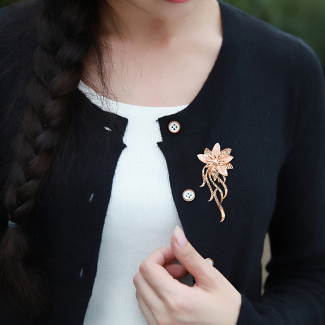 Women Fashion Rhinestone Inlaid Flower Brooch Pin Cardigan Shawl Decor Gift Image 7