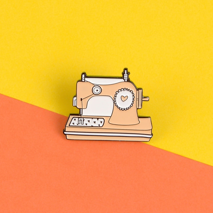 Cartoon Unisex Sewing Machine Shaped Enamel Brooch Pin Handcraft DIY Badge Gift Image 4