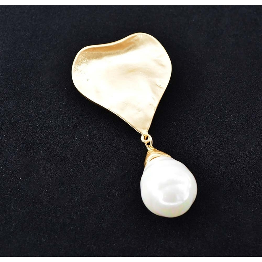 Baroque Women Faux Pearl Heart Shape Brooch Pin Corsage Suit Accessory Jewelry Image 2