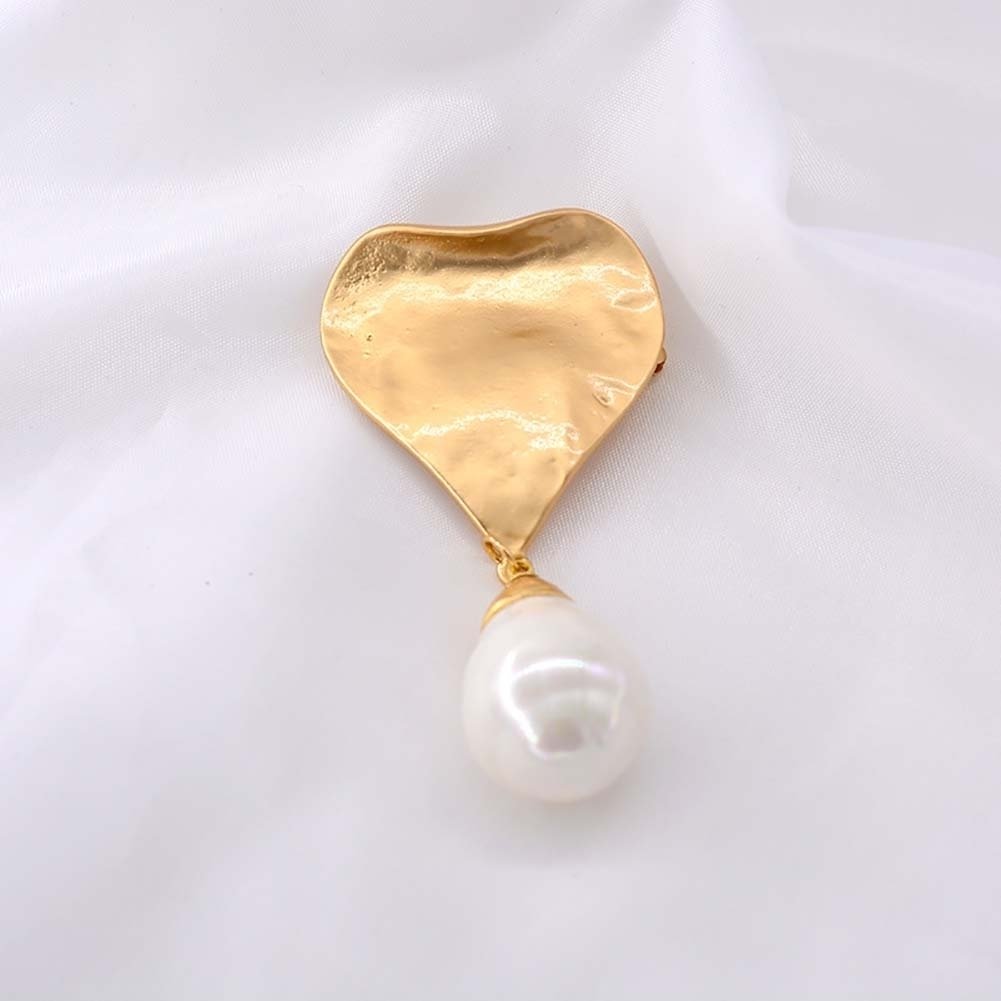 Baroque Women Faux Pearl Heart Shape Brooch Pin Corsage Suit Accessory Jewelry Image 4