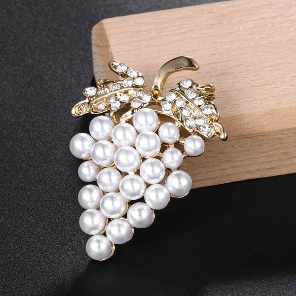 Elegant Women Faux Pearl Rhinestone Grapes Brooch Pin Dress Scarf Accessory Image 2