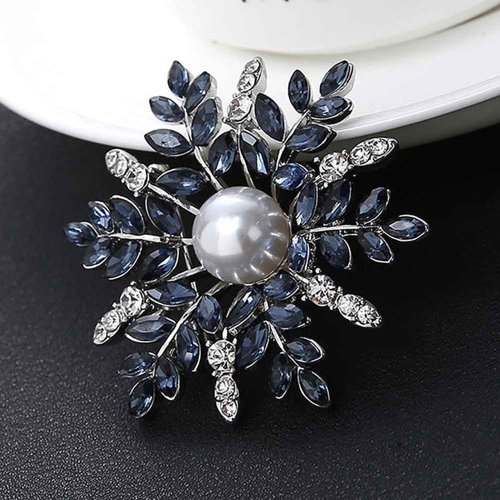 Women Rhinestone Faux Pearl Snowflake Brooch Pin Badge Cardigan Scarf Accessory Image 6