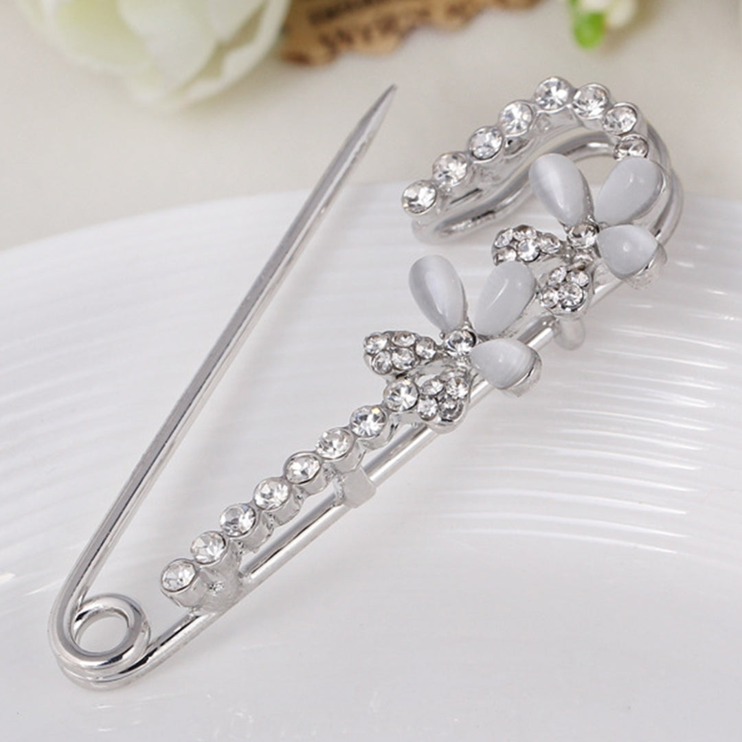 Women Classic Rhinestone Decoration Flower Design Alloy Brooch Pin Jewelry Gift Image 4