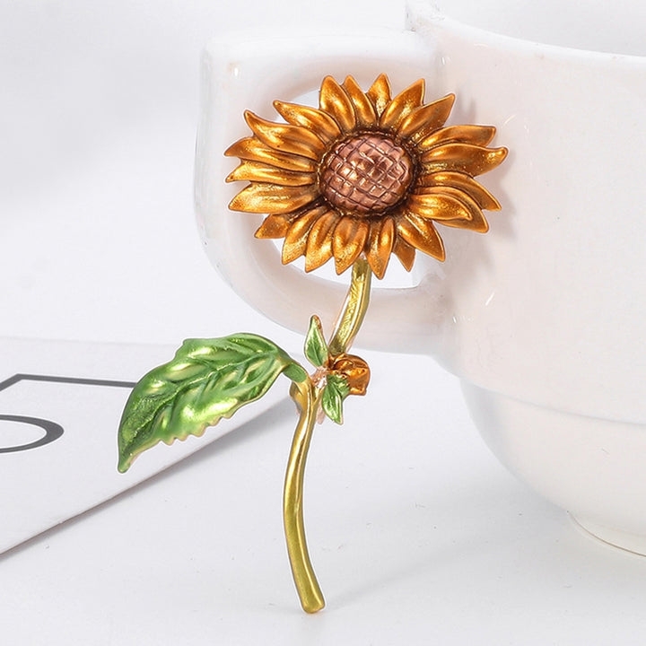 Summer Style Sunflower Shape Jewelry Gift Creative Brooch Pin for Party Image 1