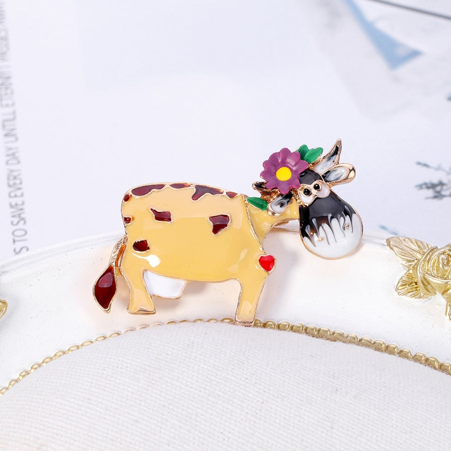 Brooch Adorable Clothes Accessories Unisex Cartoon Cow Rhinestone Brooch Badge for Gifts Image 1