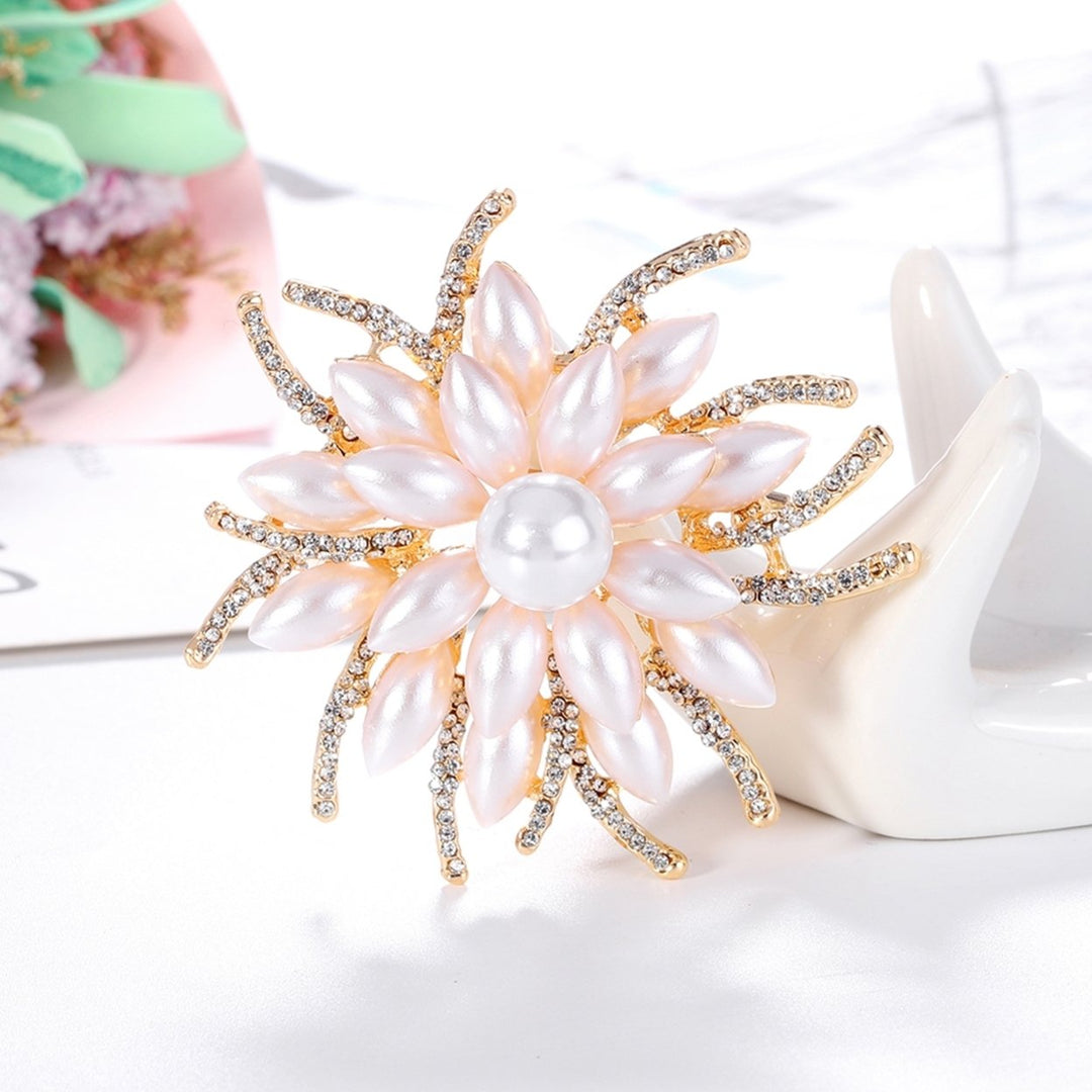 Breast Pin Multi-color Clothes Accessories Retro Floral Rhinestone Brooch Pin for Party Image 1