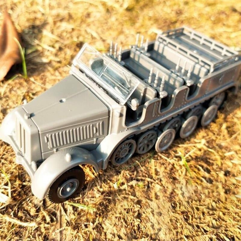 1,72 4D World War II Germany Armored Carrier Military Assembled Model Toys Image 2