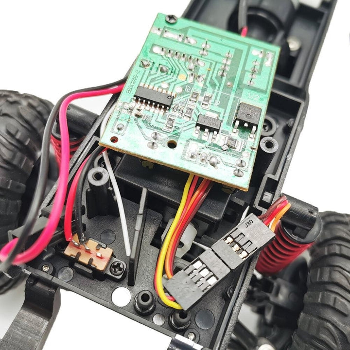 2.4G 1,12 4WD RTR Crawler RC Car Off-Road For Land Rover Vehicle Models Image 7