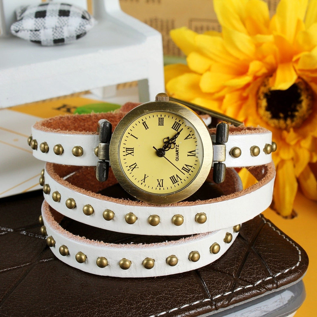 Fashionable Rivet Leather Belt Retro Watch Hand Chain Image 2