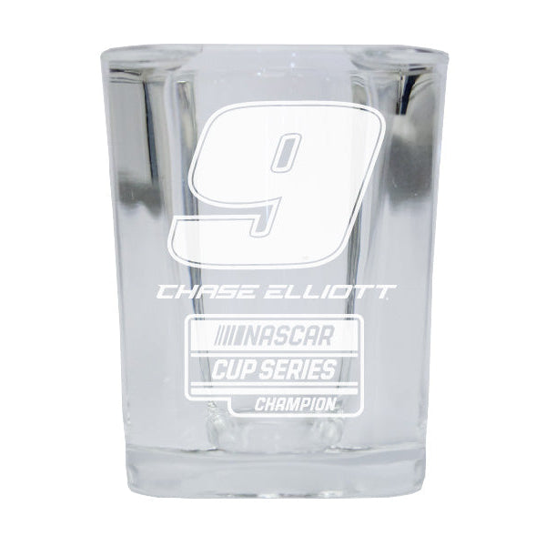 Chase Elliott 9 2020 NASCAR Champion 2 Ounce Etched Shot Glass Square Base Image 1