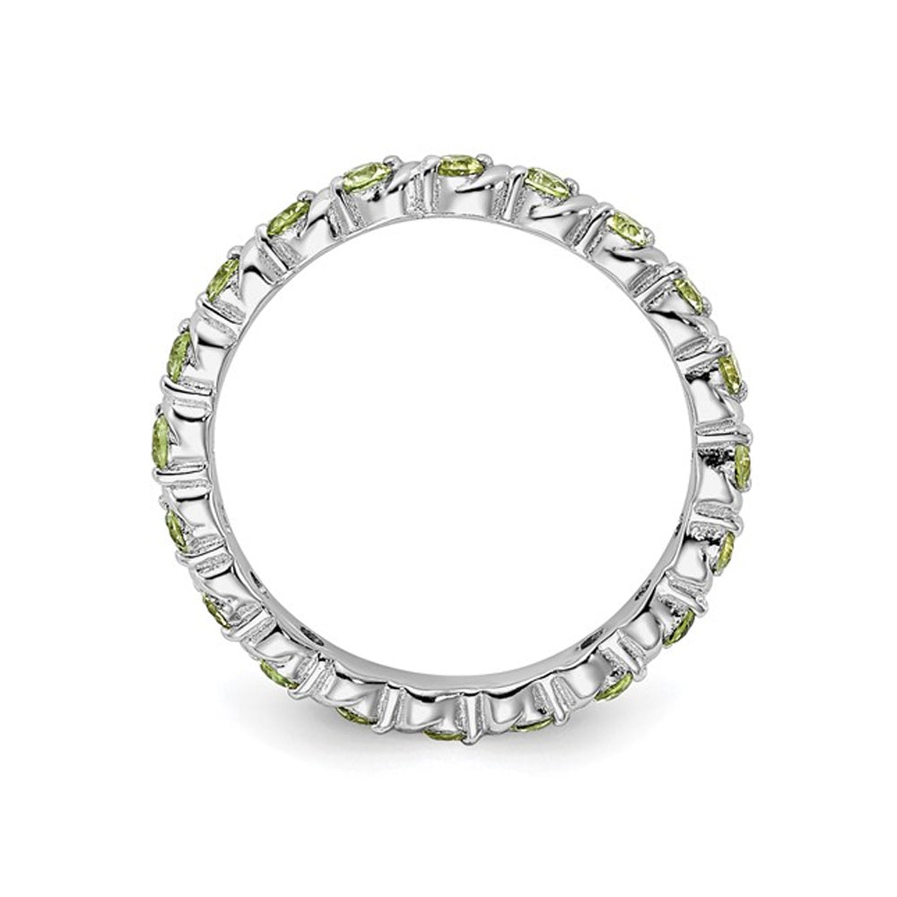 7/8 Carat (ctw) Peridot Eternity Band Ring in Sterling Silver Image 3