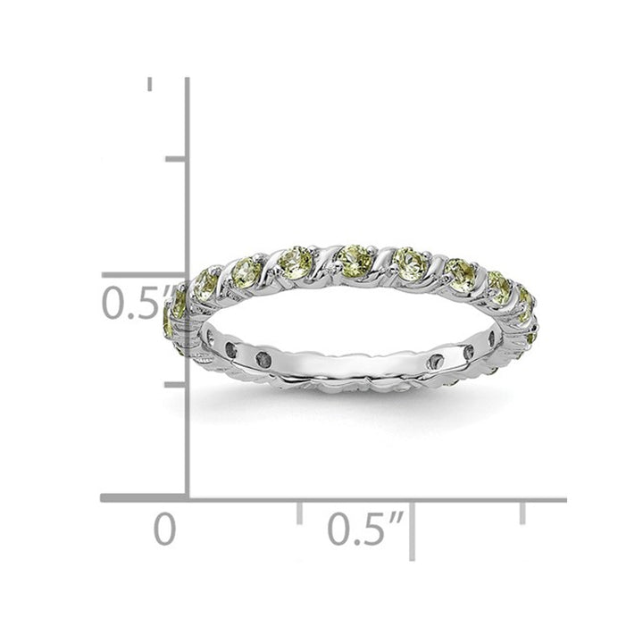 7/8 Carat (ctw) Peridot Eternity Band Ring in Sterling Silver Image 4