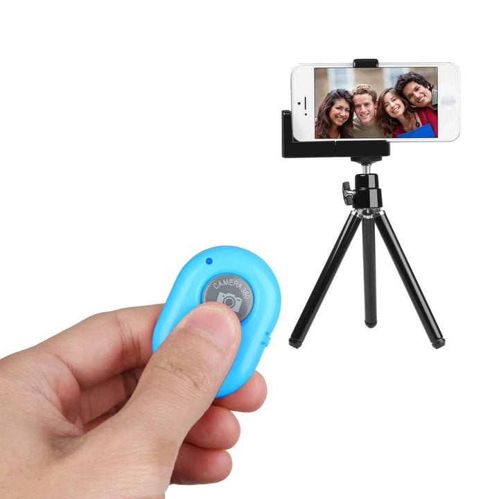 Unique Wireless Shutter Remote Controller Fit for Android and iOS Devices Image 3