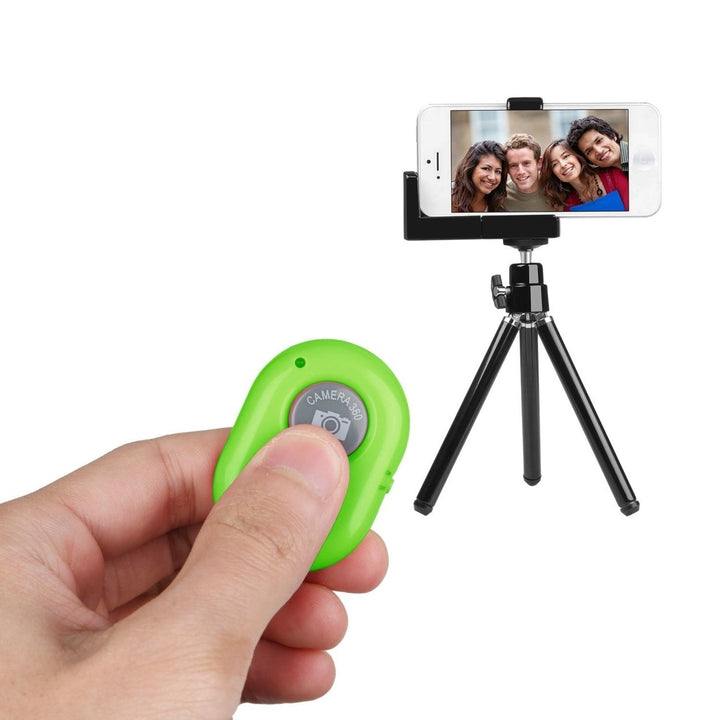 Unique Wireless Shutter Remote Controller Fit for Android and iOS Devices Image 1