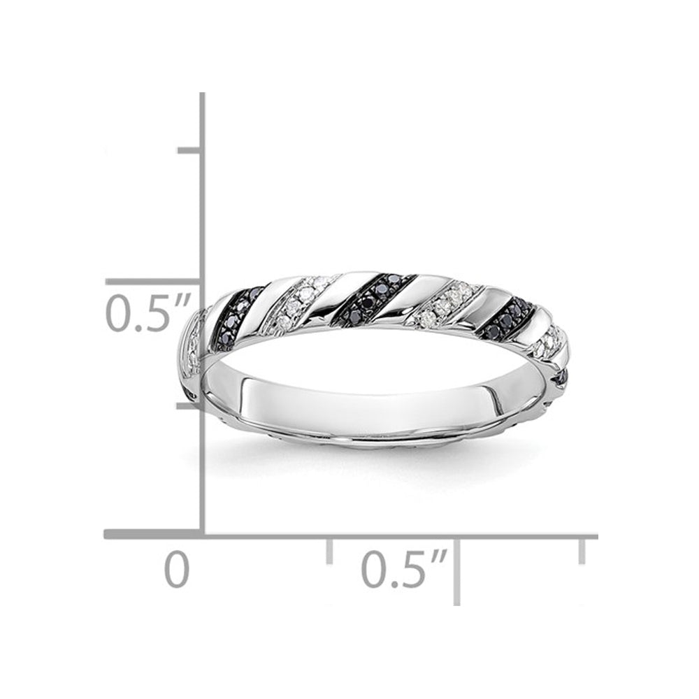 1/5 Carat (ctw) Black and White Diamond Band Ring in Sterling Silver Image 2
