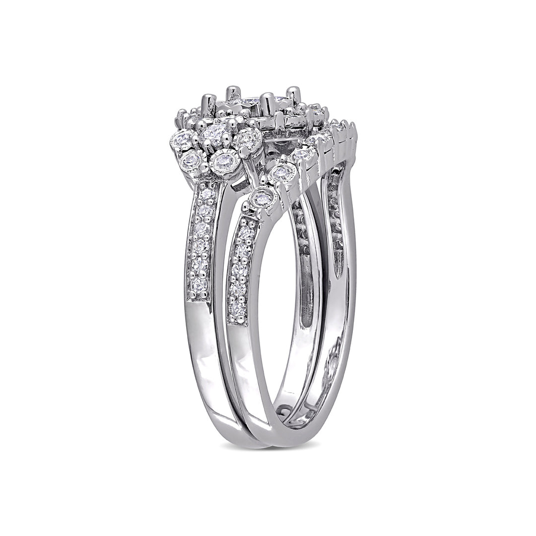 1/2 Carat (ctw) Diamond Engagement Bridal Ring and Wedding Band Set in Sterling Silver Image 4