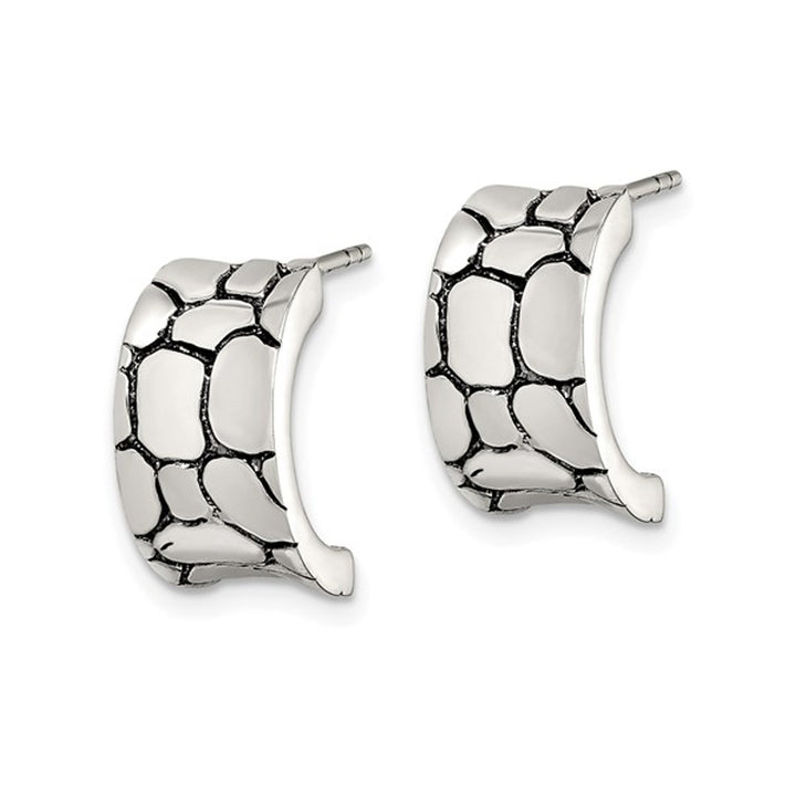 Sterling Silver Rock Pattern Concave Post Earrings Image 4