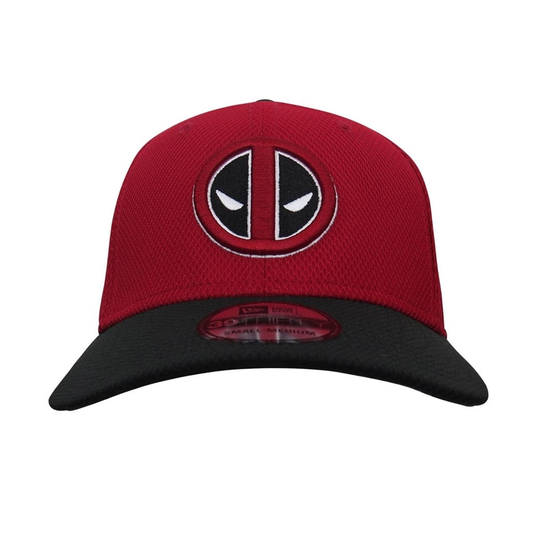 Deadpool Symbol Red and Black 39Thirty Fitted Hat Image 2