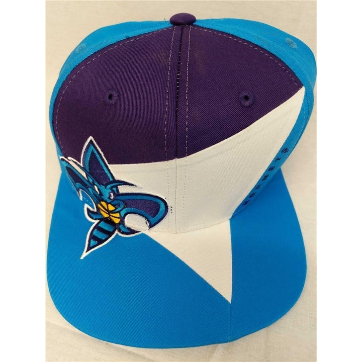 Charlotte Hornets Mens Size OSFA Adidas Throwback Snapback Flatbrim Hat 25 Image 1