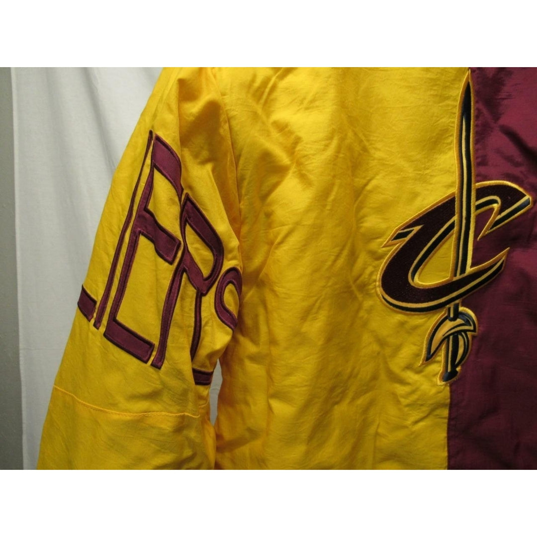 Cleveland Cavaliers Mens Size S Small Starter Yellow Red Jacket Coat Image 6