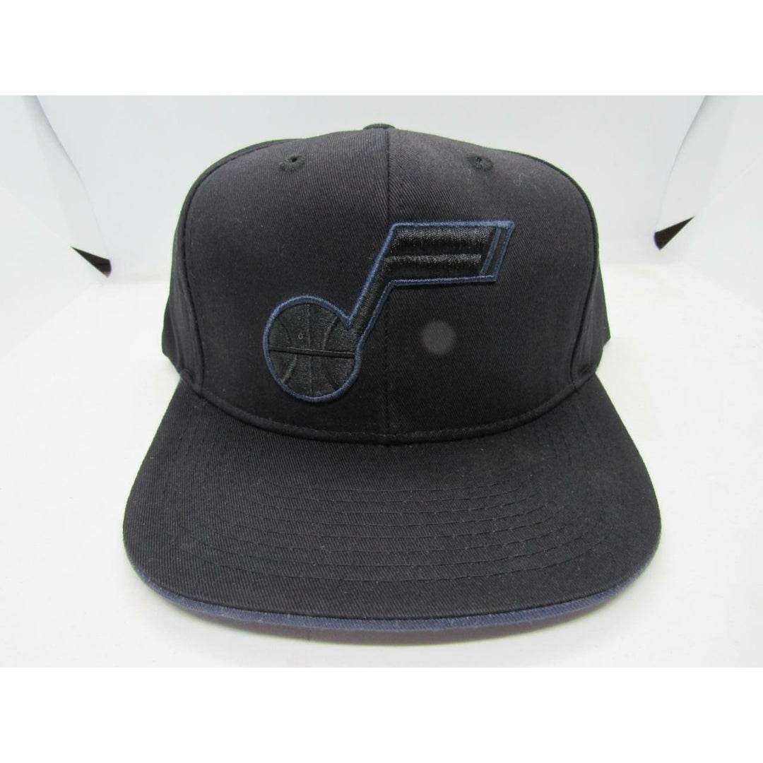 Utah Jazz Mens Size OSFA Black Snapback Flatbrim Hat Image 6