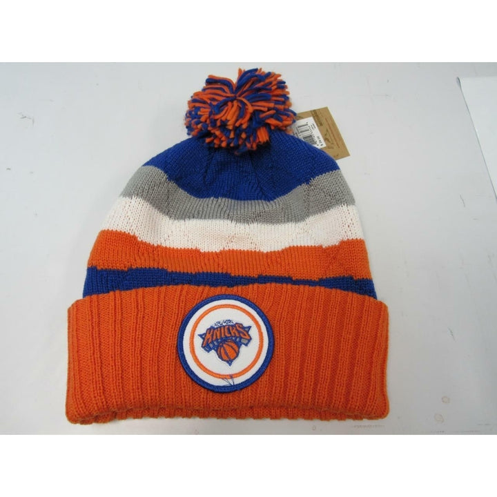 York Knicks Mens OSFA Mitchell and Ness Hi Five Cuffed Knit Pom Beanie 25 Image 4