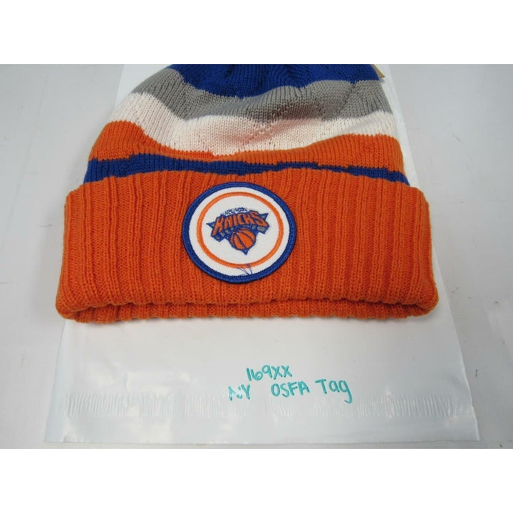 York Knicks Mens OSFA Mitchell and Ness Hi Five Cuffed Knit Pom Beanie 25 Image 6