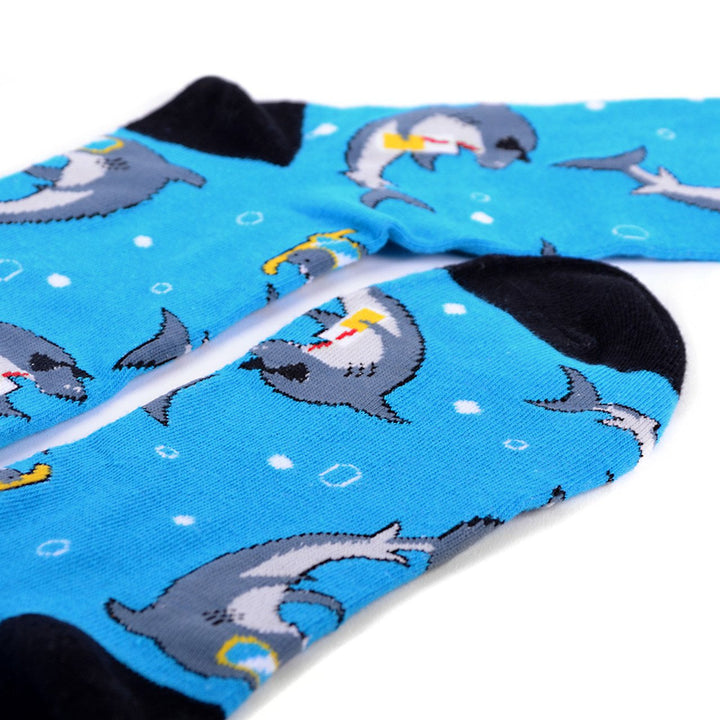 Mens Vacation Shark Novelty Socks Outdoor Fun Ocean Beach Cruise Vacation Sharks Everywhere Socks Image 4