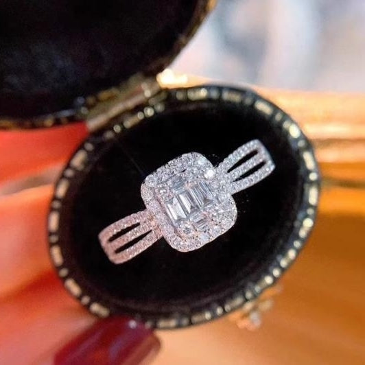 50 Cent Rock Sugar Diamond Ring Womens Ladder Set Full of Diamonds Shows the Luxury High Level of Big Diamond Eating Image 2