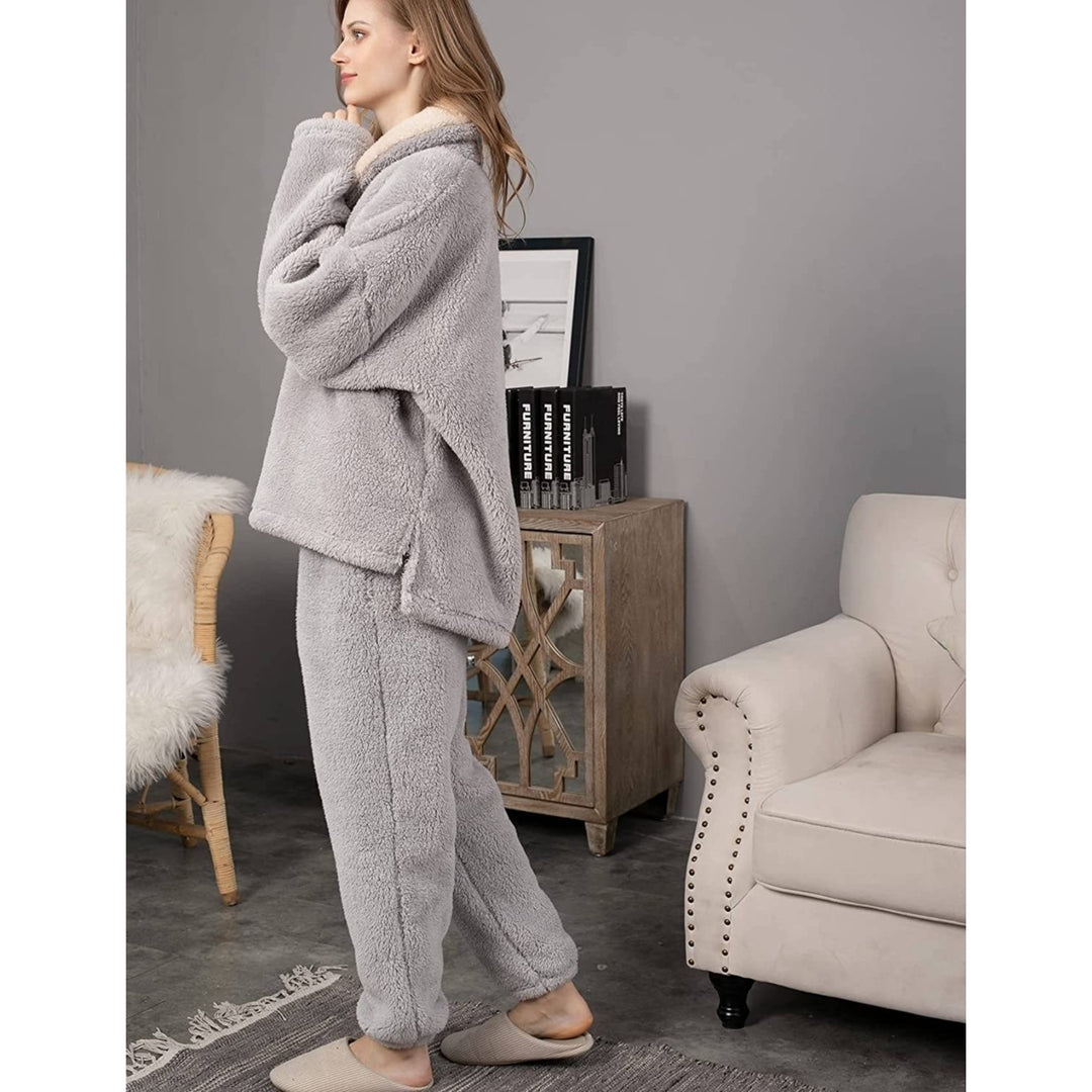 Fleece Pajamas for Women Soft Comfy Fluffy Pajamas Set Pullover Pants Loose Plush Warm Clothes for Winter Sleepwear Image 4