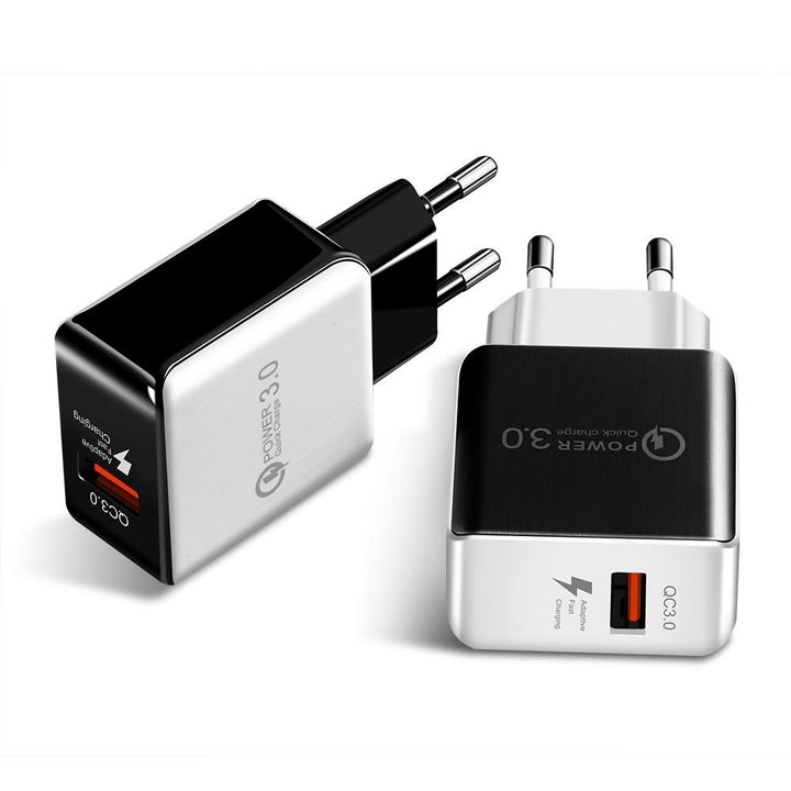 Universal EU Plug Power Adapter With USB Power Adaptor Socket 220V Image 1