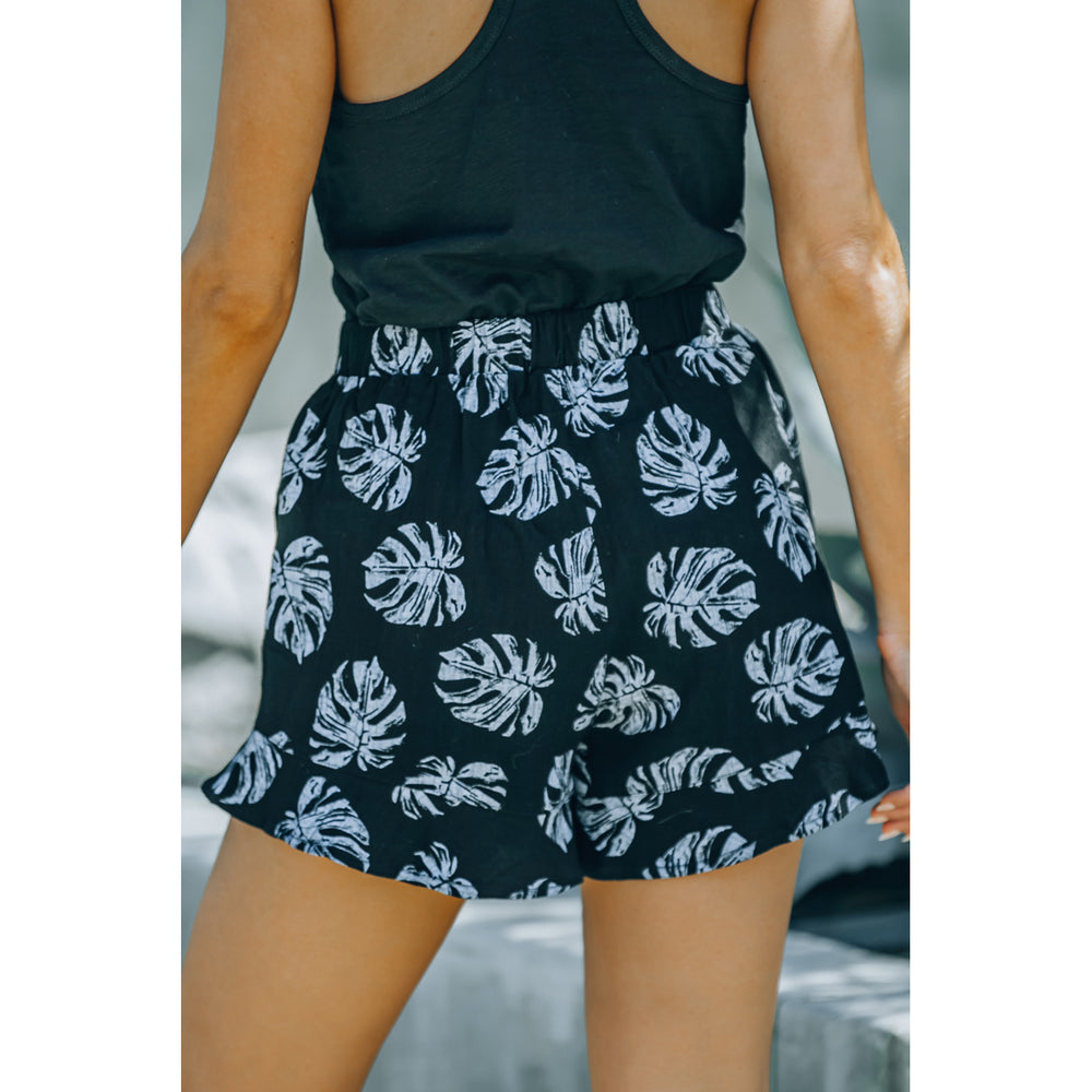 Womens Black Palm Tree Leaves Print Elastic Waist Shorts with Pocket Image 2