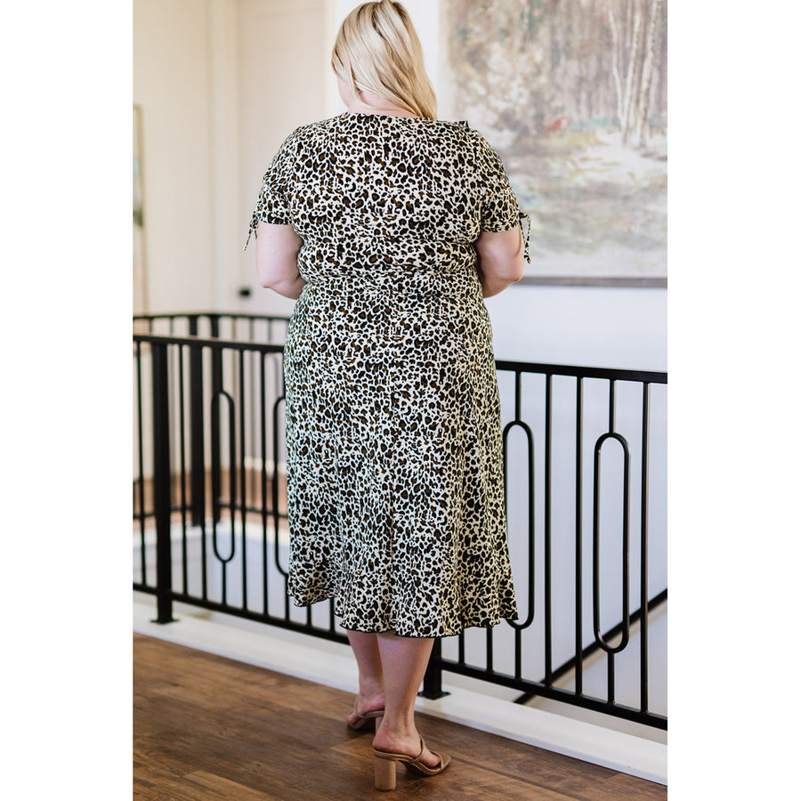 Womens Leopard Print Ruffled Lace-up Plus size Midi Dress Image 1