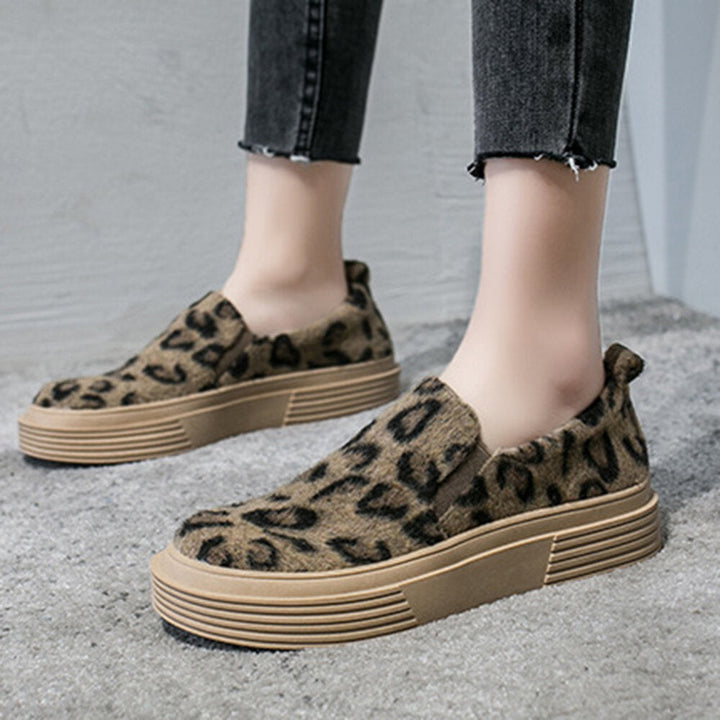 Women Large Size Leopard Suede Slip Resistant Comfy Casual Flats DTTT Image 2